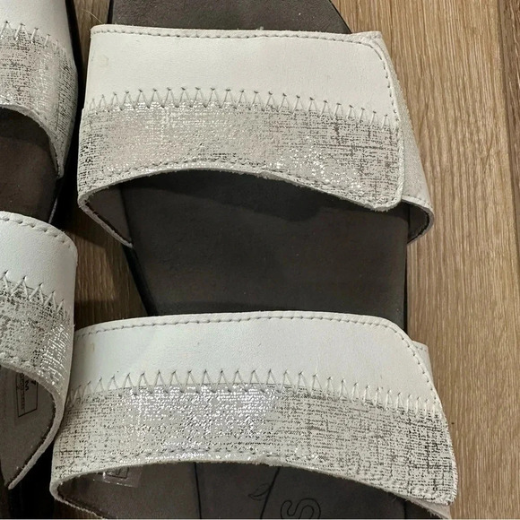 SAS Women's White & Silver Nudu Slide Leather Adjustable Strap Sandal Size 7 GUC - Picture 4 of 11